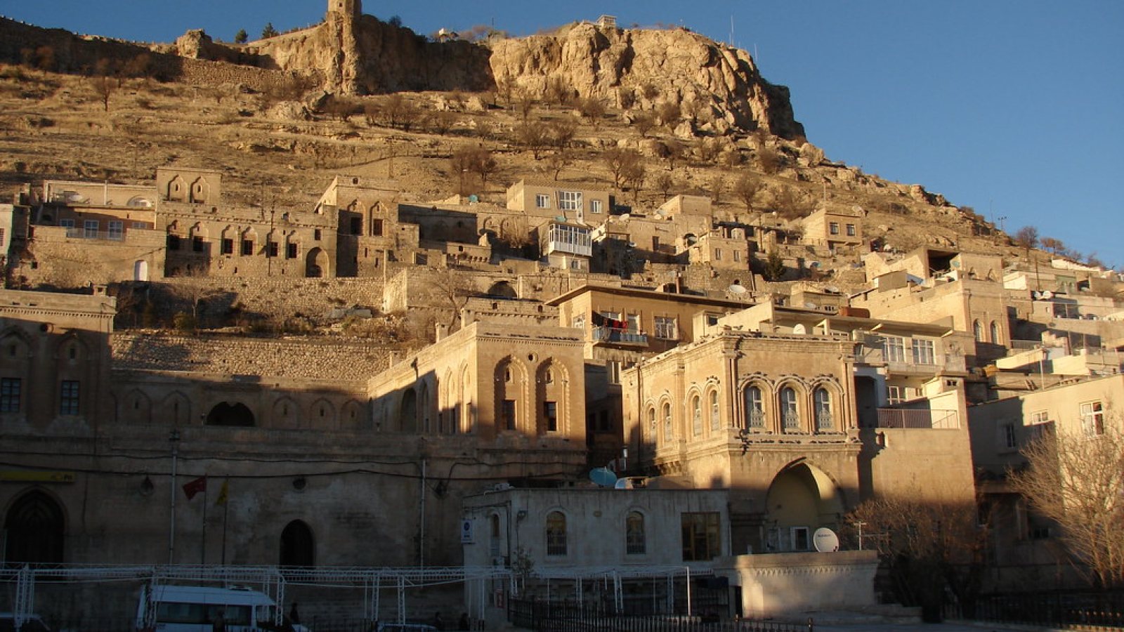 Gelenekselden Moderne: Taş Mimarinin Çağdaş Yorumu
